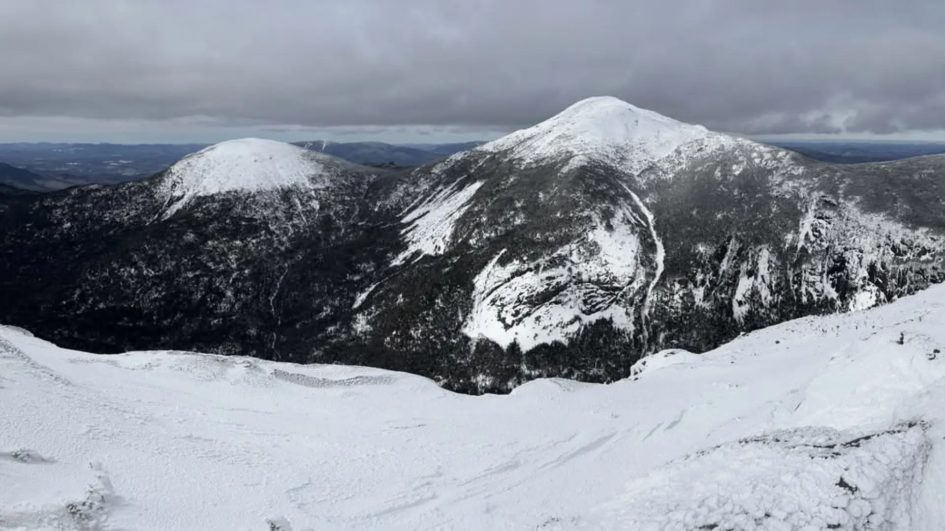 Winter encapsulates the mountains