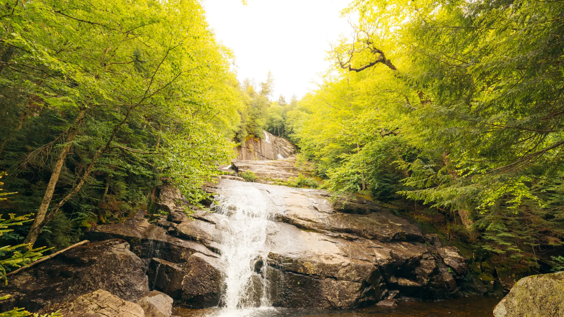 A fanning waterfall