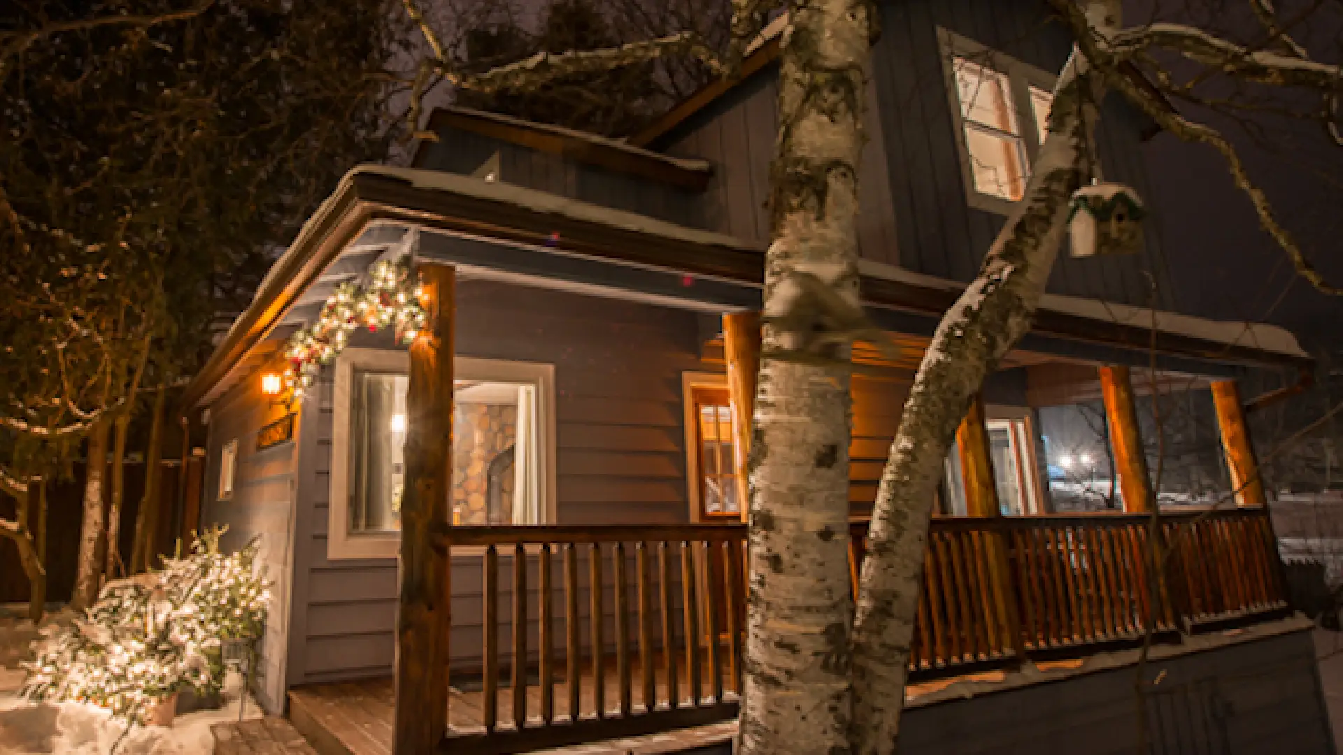 Warm and welcoming, the Country Comfort has a porch which overlooks the lake.