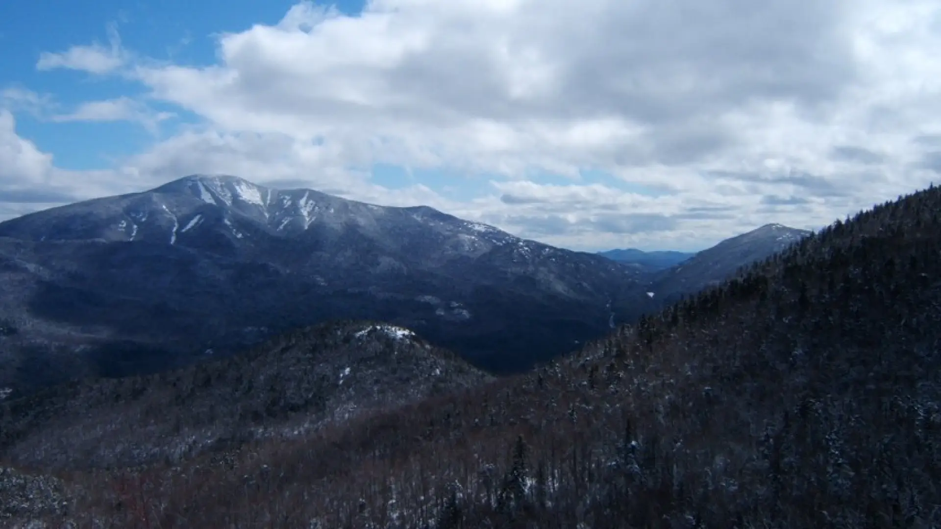 This angle shows off Giant and Round Mountains.