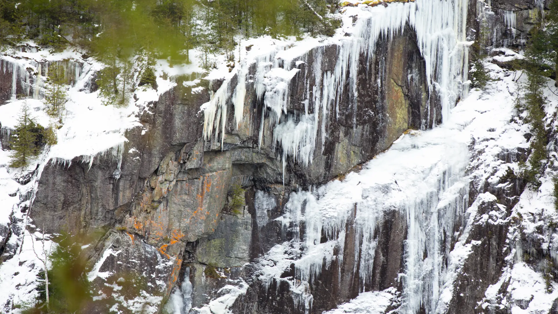 Chapel Pond Slab is a popular climbing destination in any season.