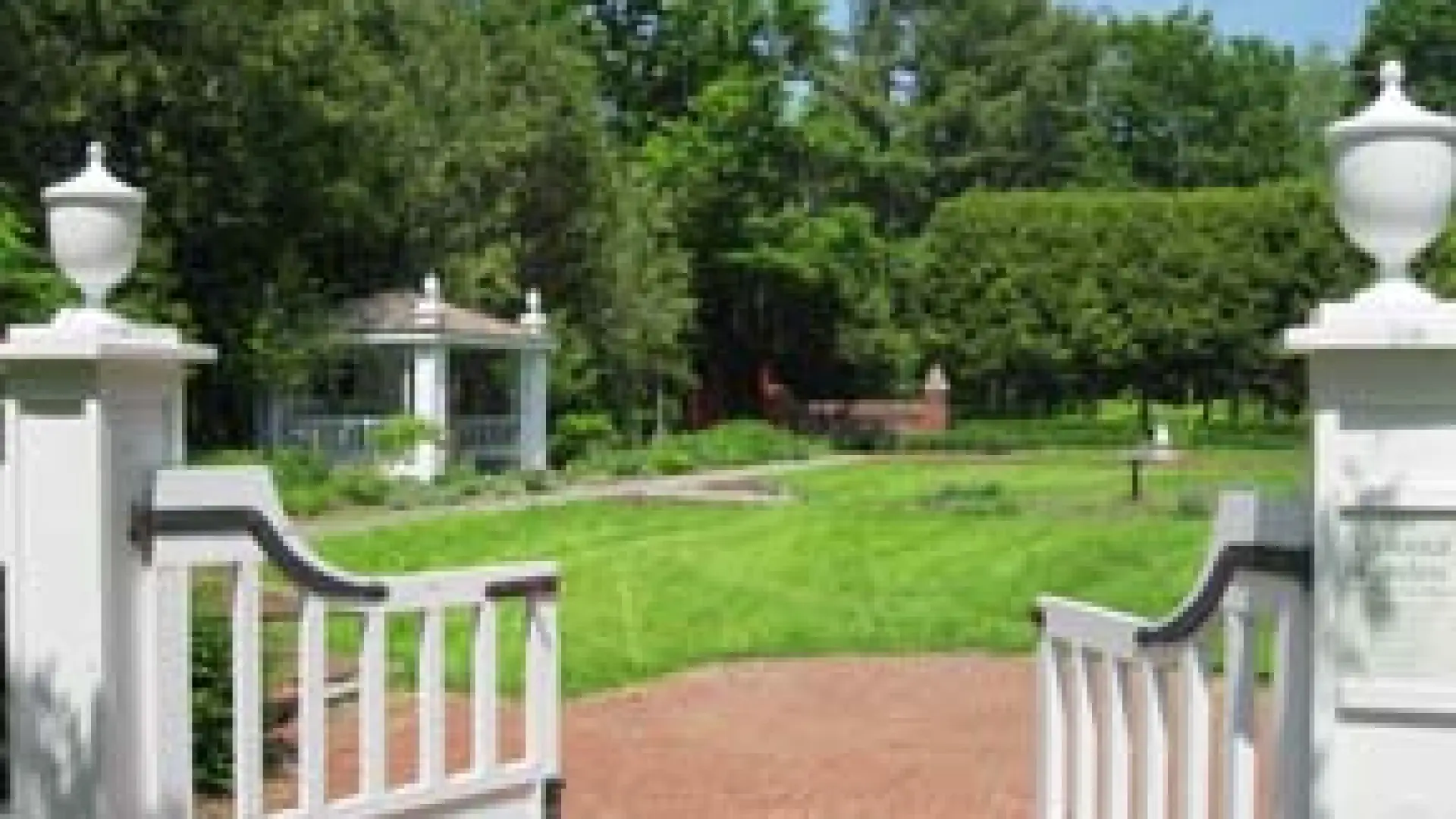 Colonial Garden