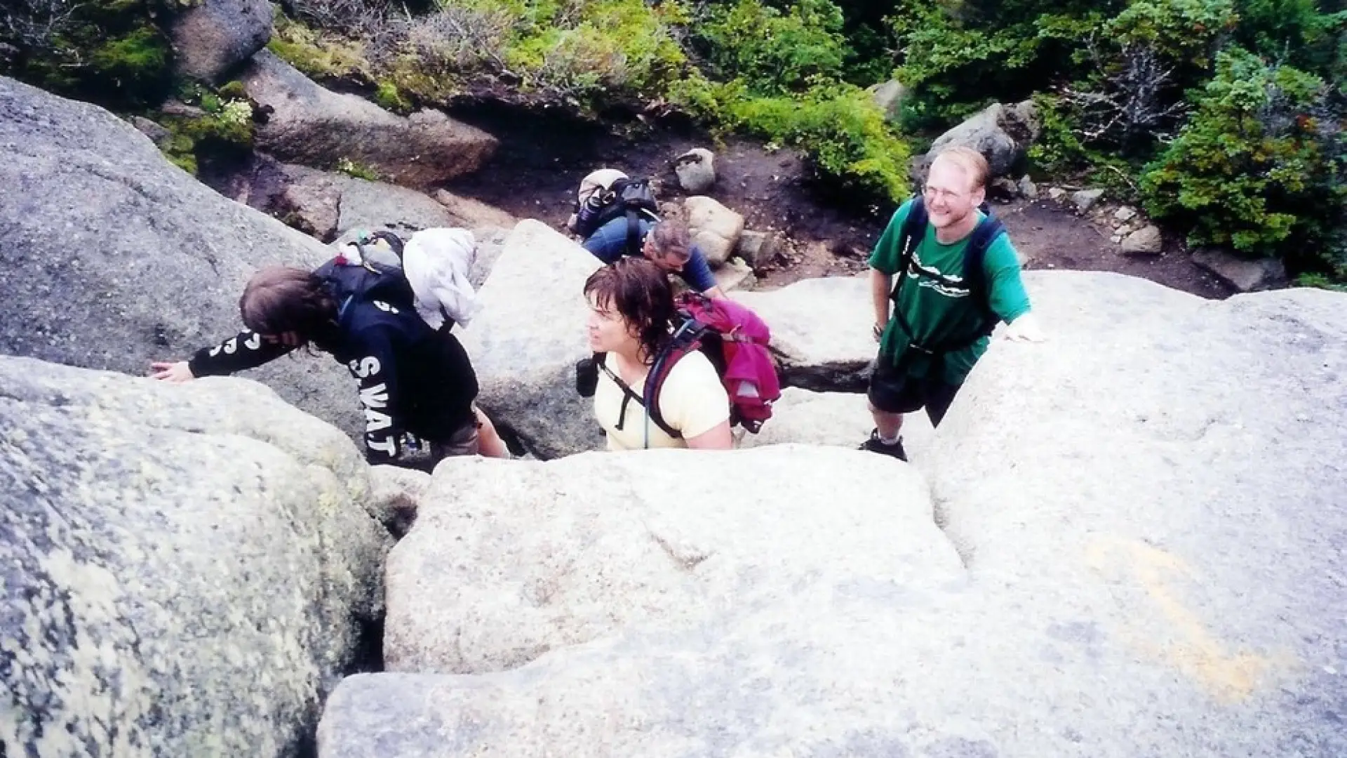 There are rock scrambles on the way to the summit.