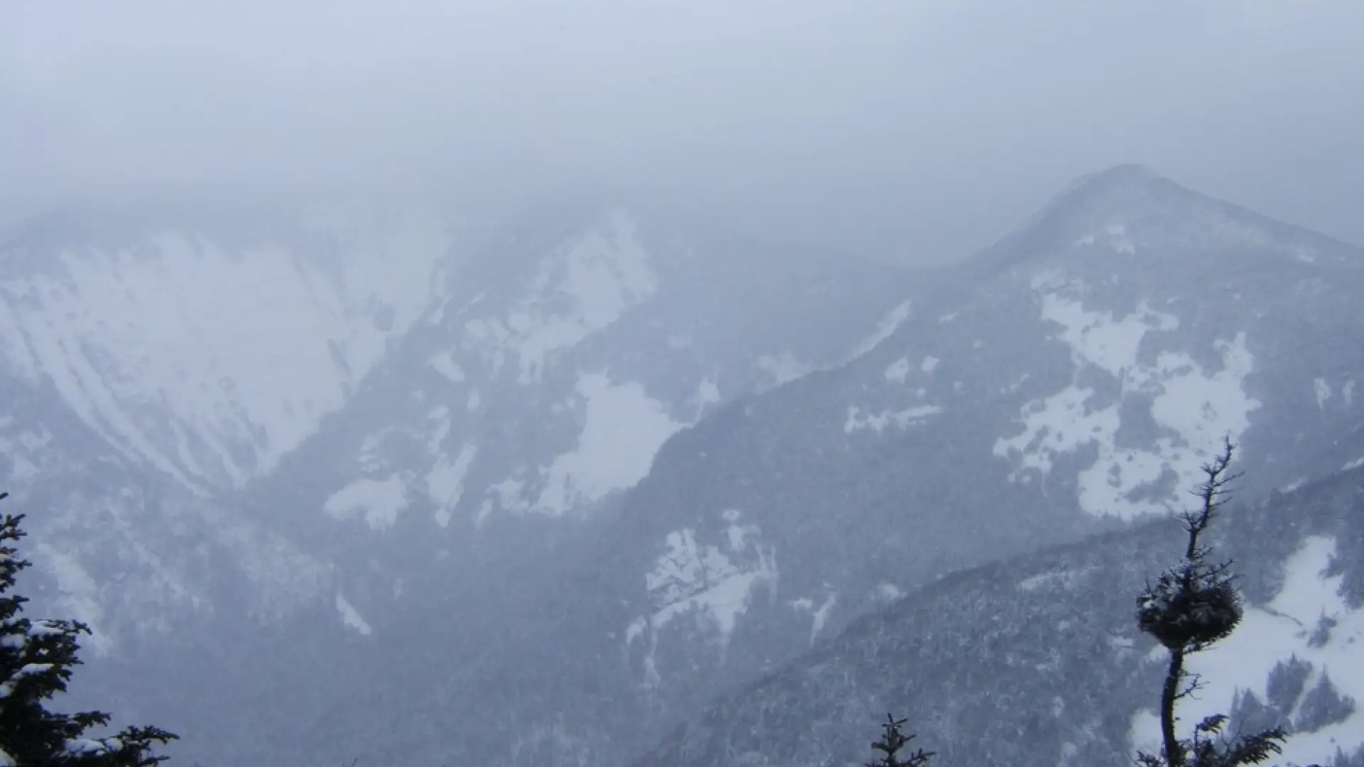 Views of the upper Great Range from the summit of Armstrong.