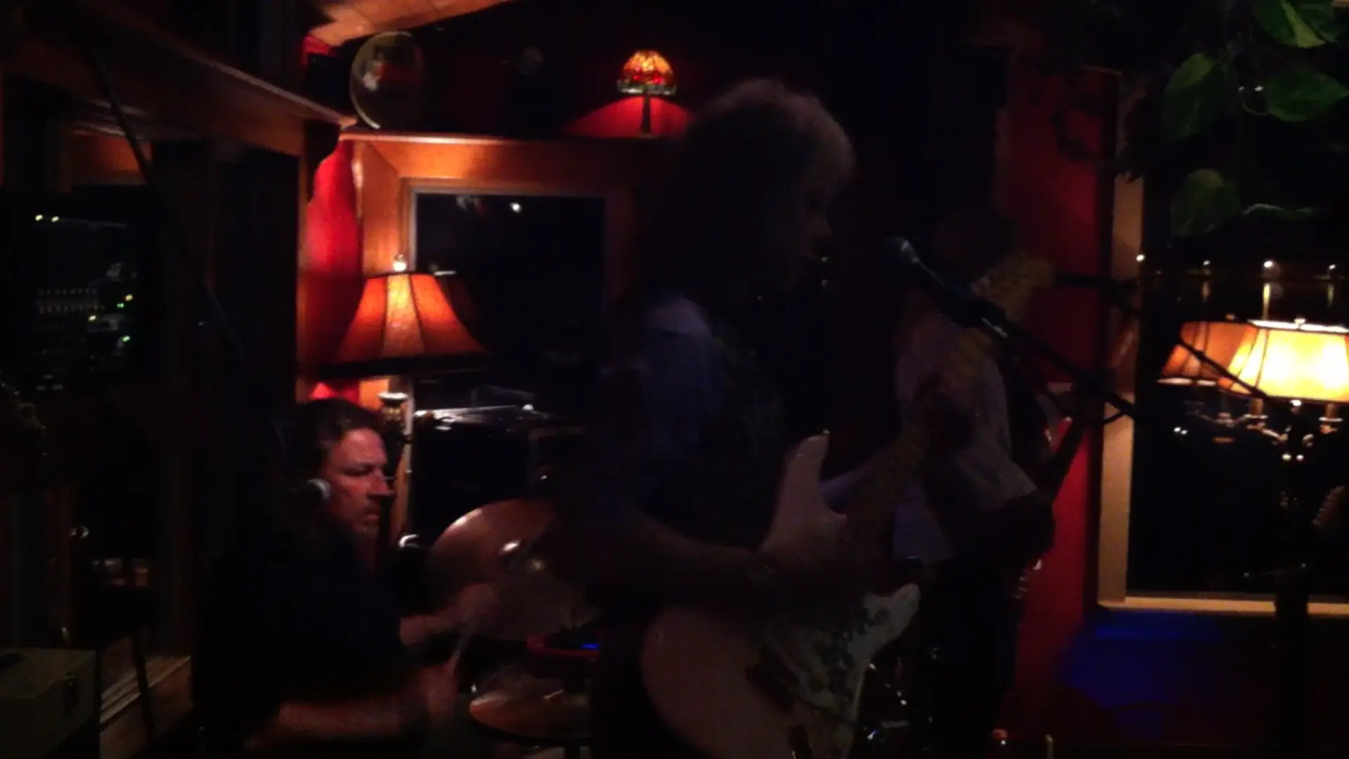 Rhett Tyler and Early Warning playing at the Cottage