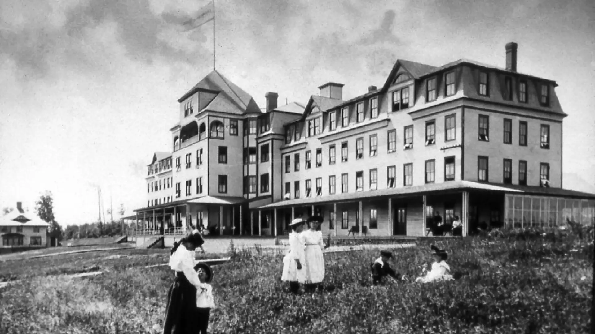 Grand View Hotel