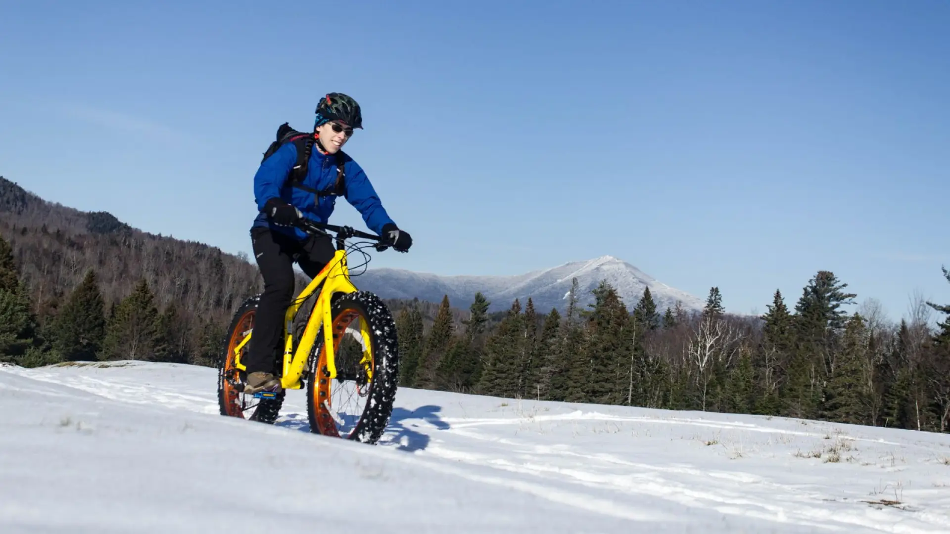 Riding with this wonderful mountain backdrop. What a view!
