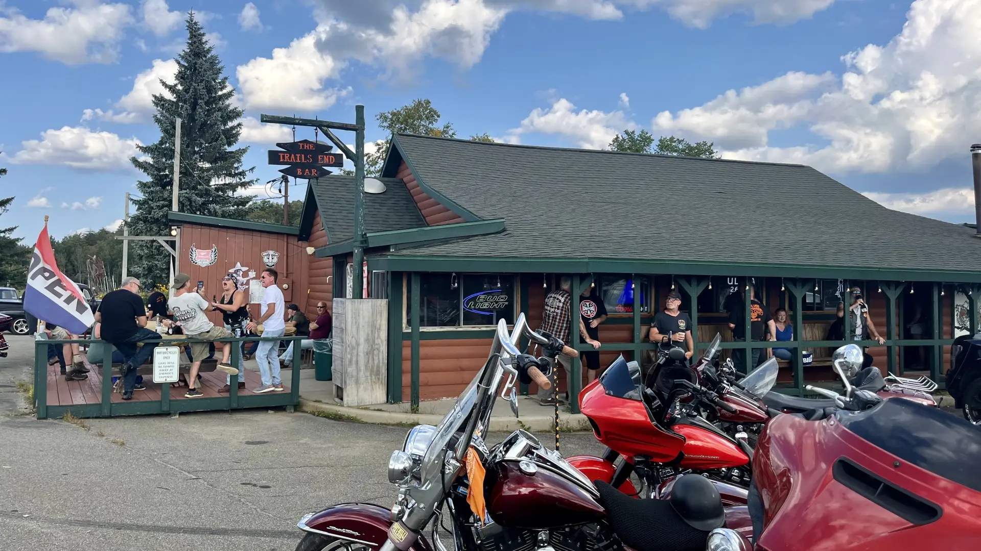 Trail's End Tavern - Tupper Lake