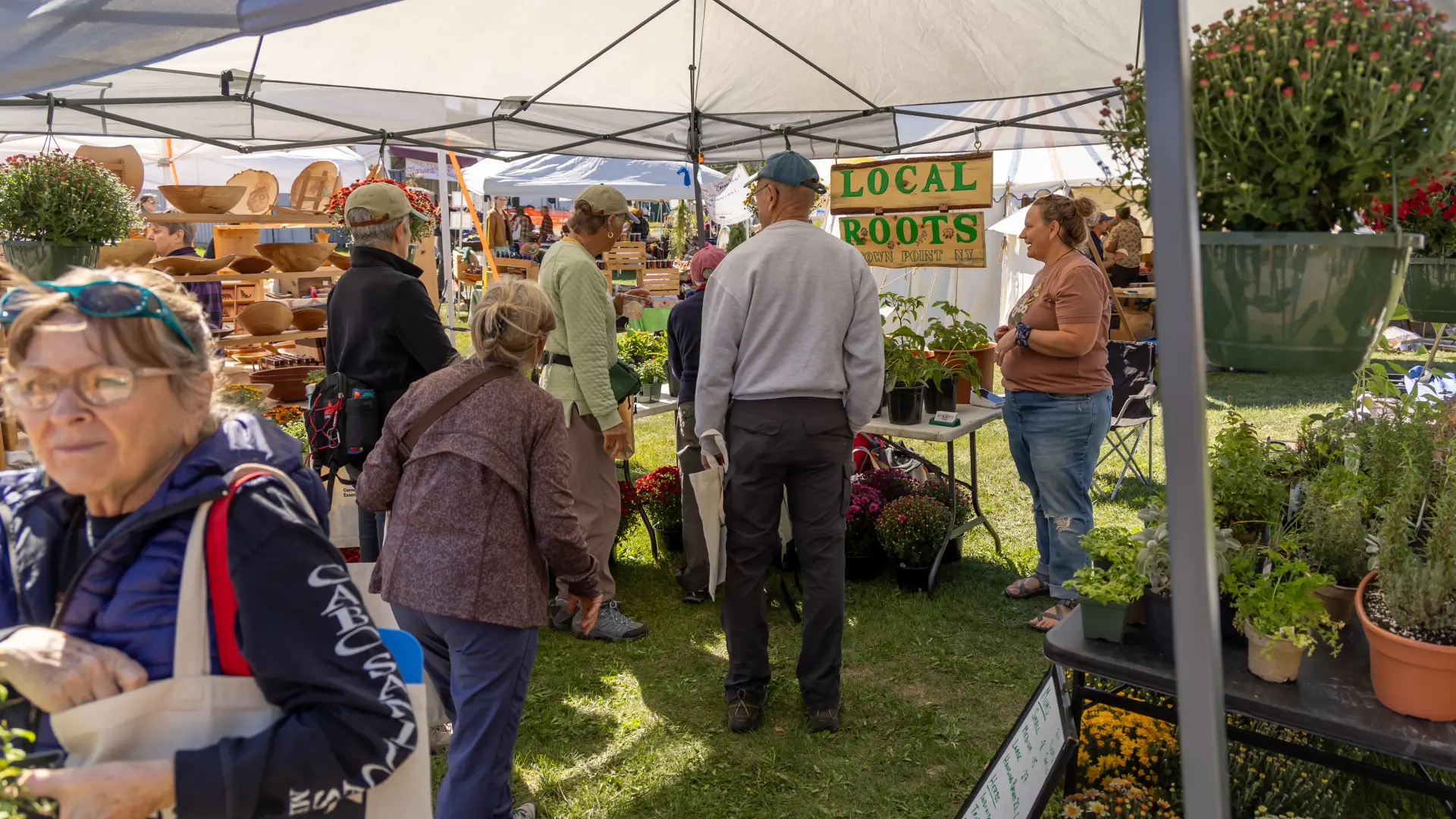 people shopping at vendors