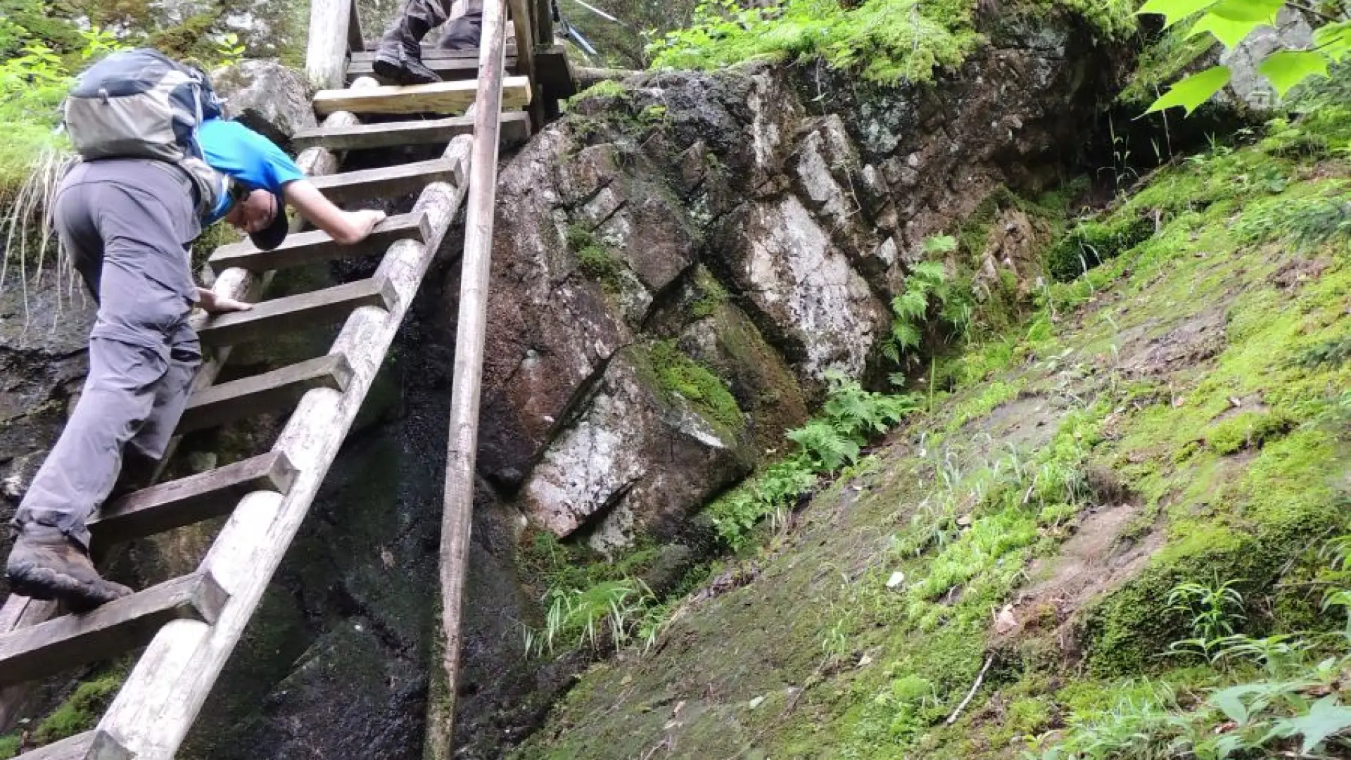 Climbing down out of Indian Pass