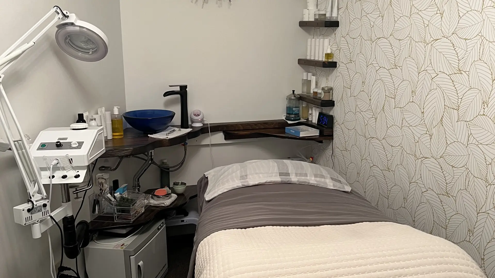 Refreshed Facial Room