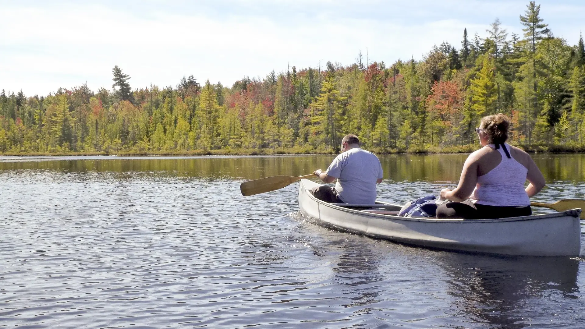 Miles of shoreline for autumn foliage enjoyment.