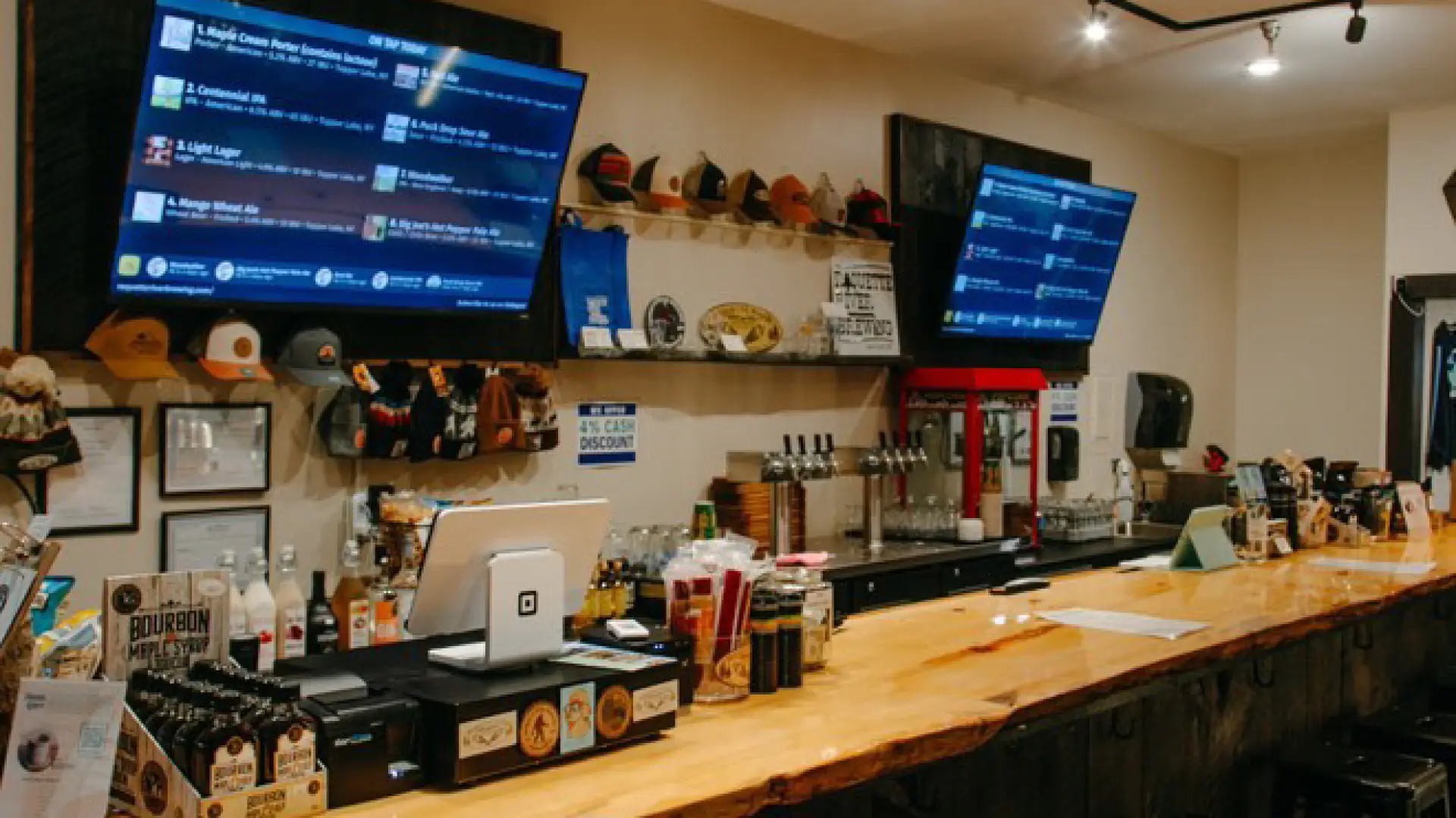 The bar with tvs