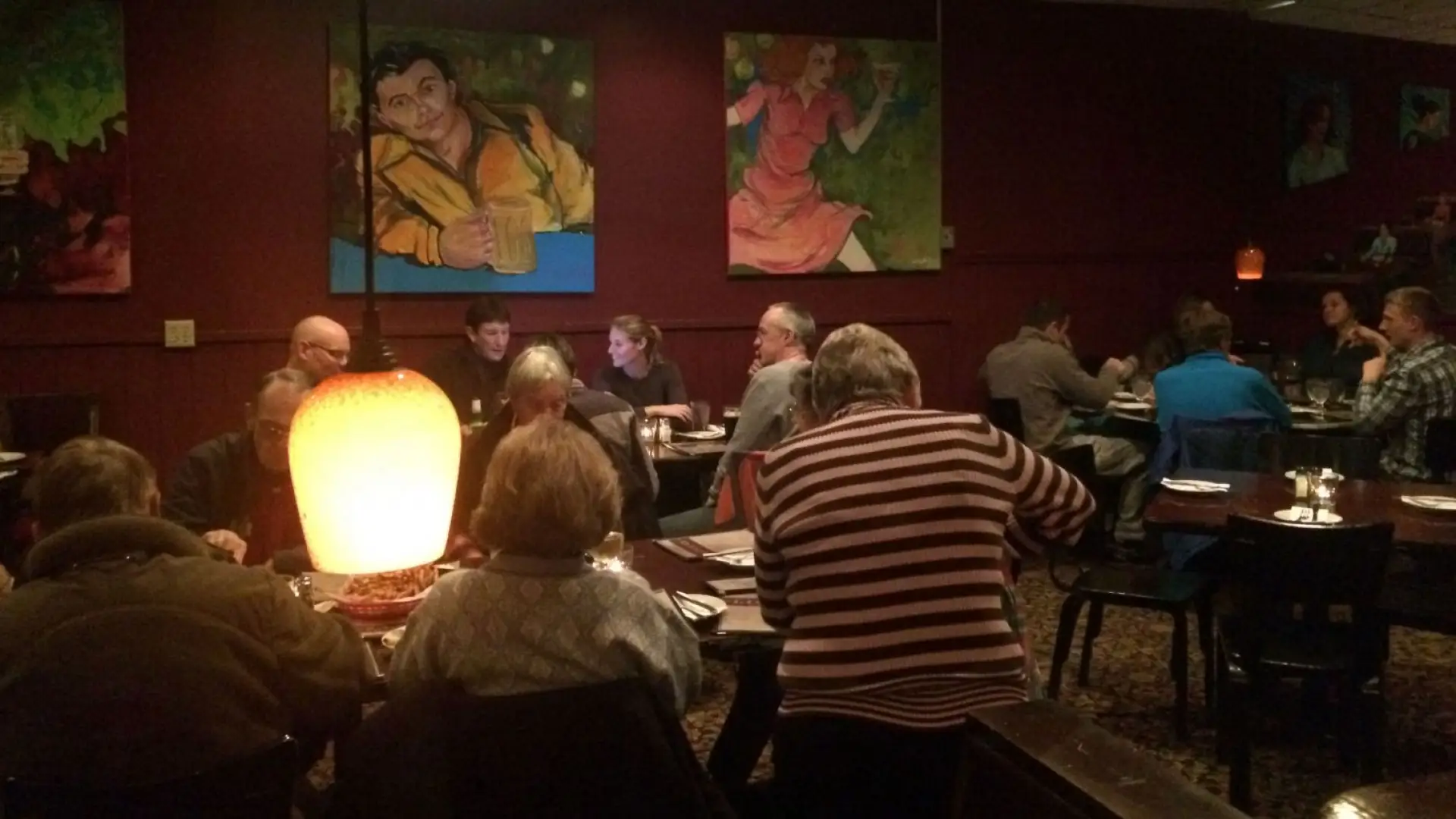 Dining room at Lisa G's