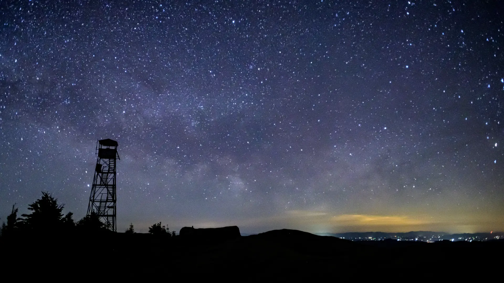 A firetower under the stars