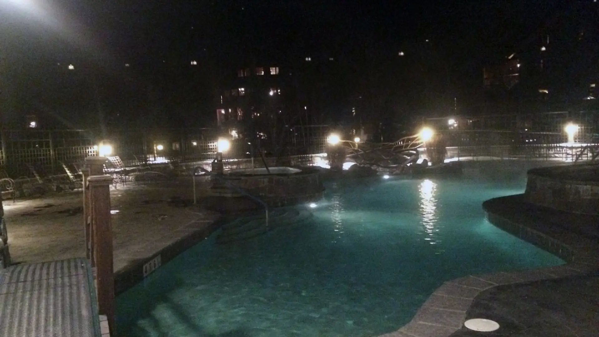 outdoor pool and hot tub at the Whiteface Resort