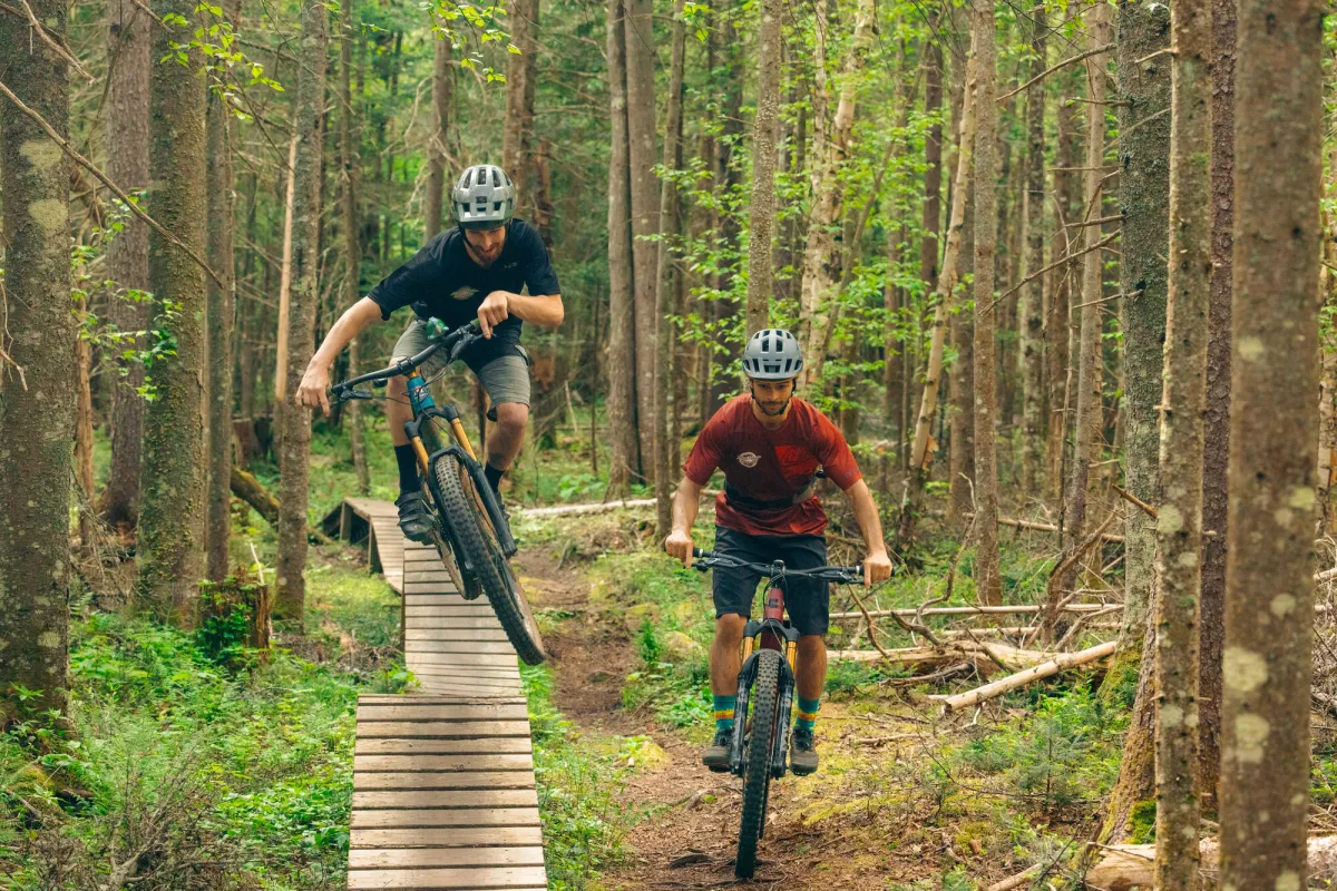 A couple mountain bikers on the Lussi trails