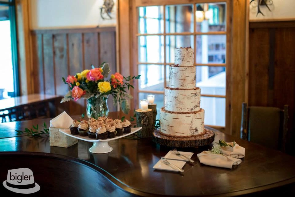 Please don't forget to try the cake samples before you leave!