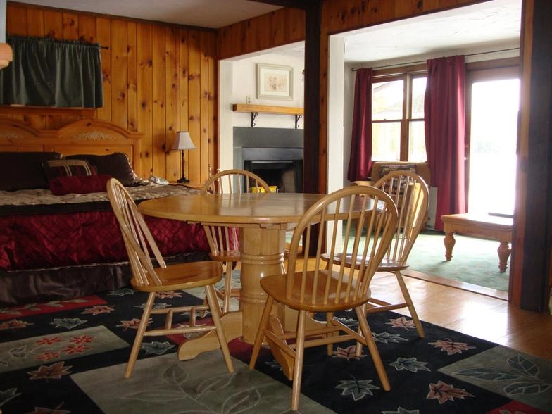 Dining set.
