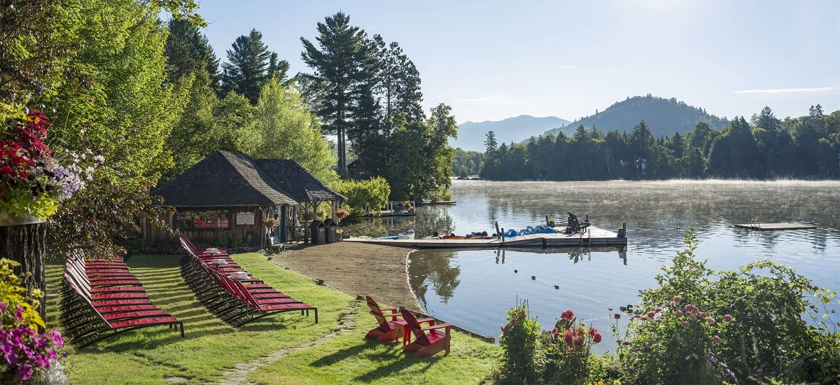 Sandy waterfront beach on Mirror Lake.