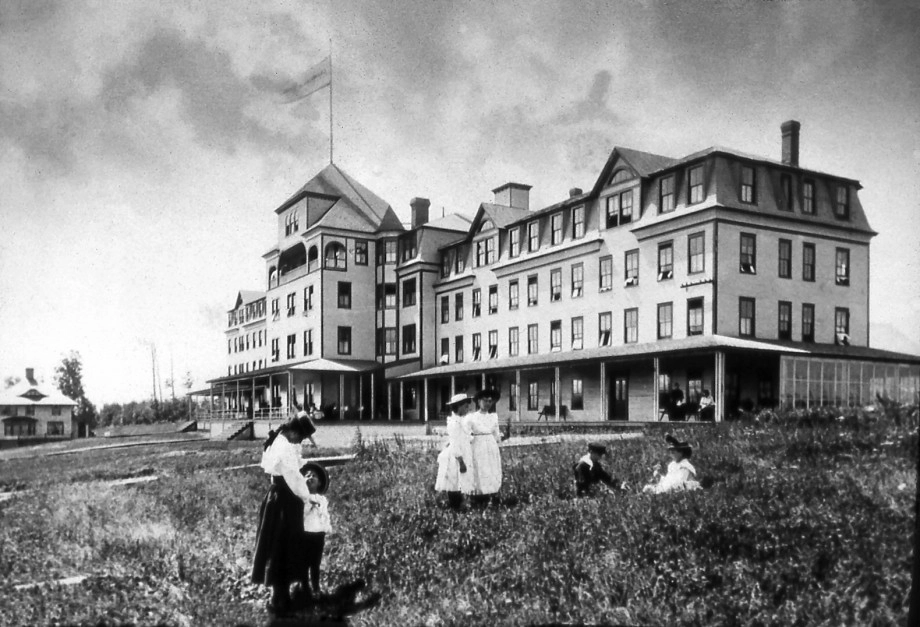 Grand View Hotel