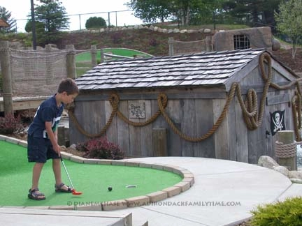 Pirate's Cover Mini Golf