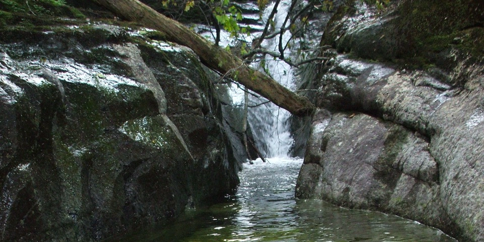 Beautiful water features on the trail to Mount Colvin.