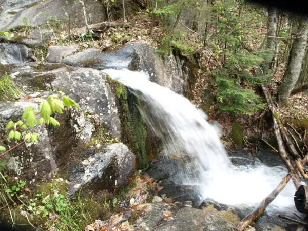 Look for a waterfall on the way to Bear Den Mountain.