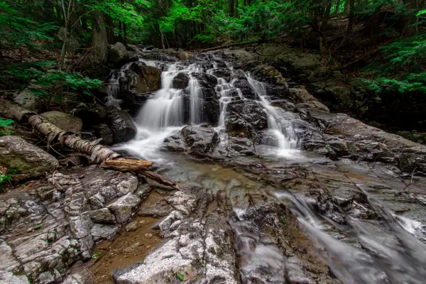 A fanning waterfall