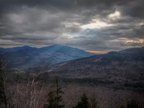 The glory of the Great Range in the light of autumn.