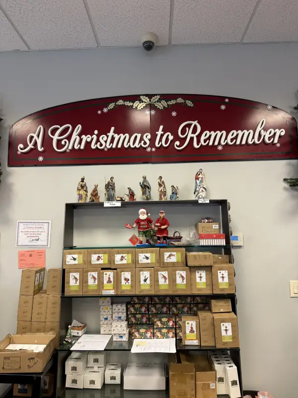 The front entry way with a sign reading A Christmas to Remember
