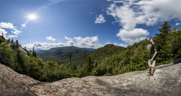 Plenty of places to see the vistas, on both the summit and the ridge.