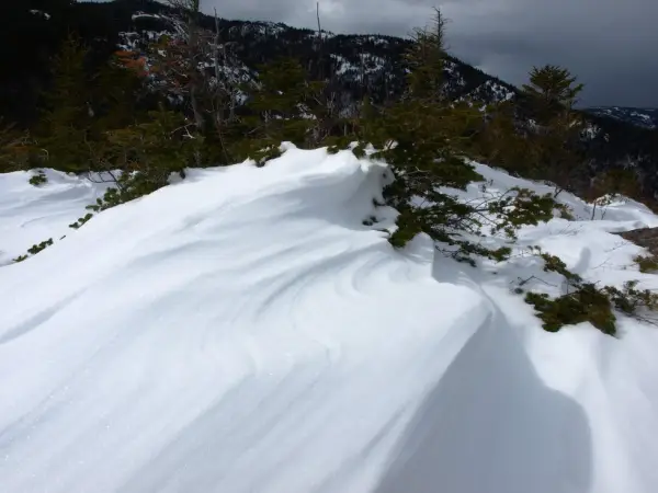 The lovely slopes of winter and the clear air means a bigger scenic vista.