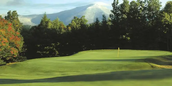Golf course with mountain 