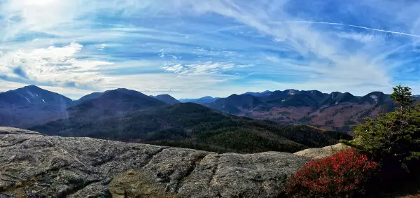 Outstanding views and fun climbing experiences on Noonmark.