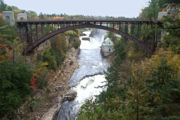 Bridge going over Ausable Chasm