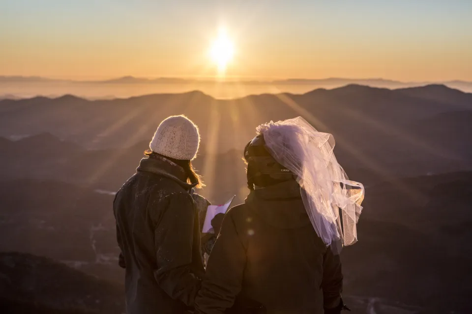 A winter wedding in Lake Placid.
