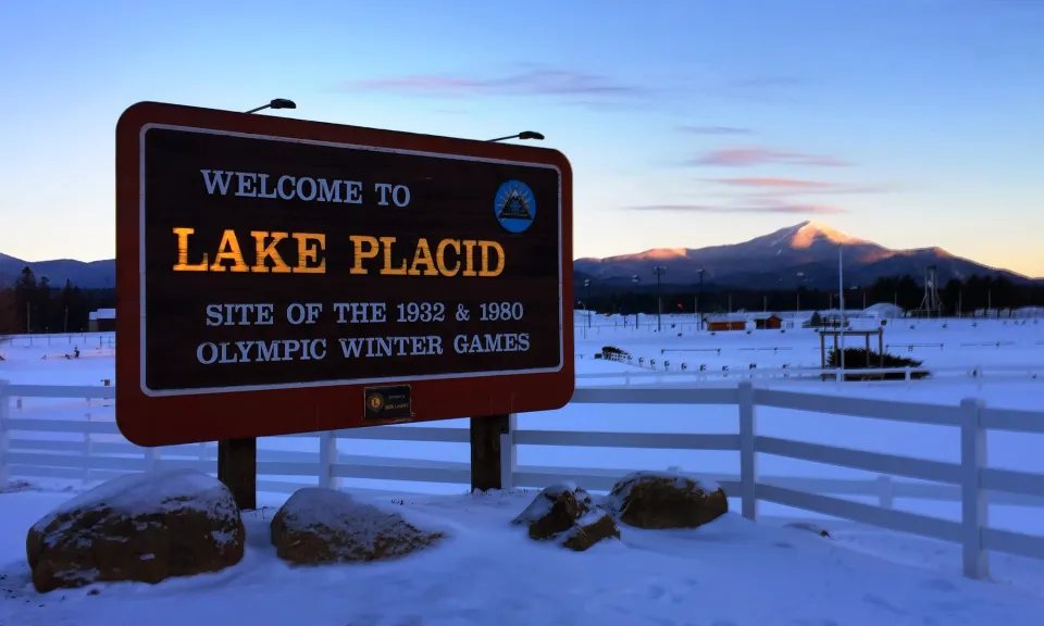 The welcome sign to Lake Placid.