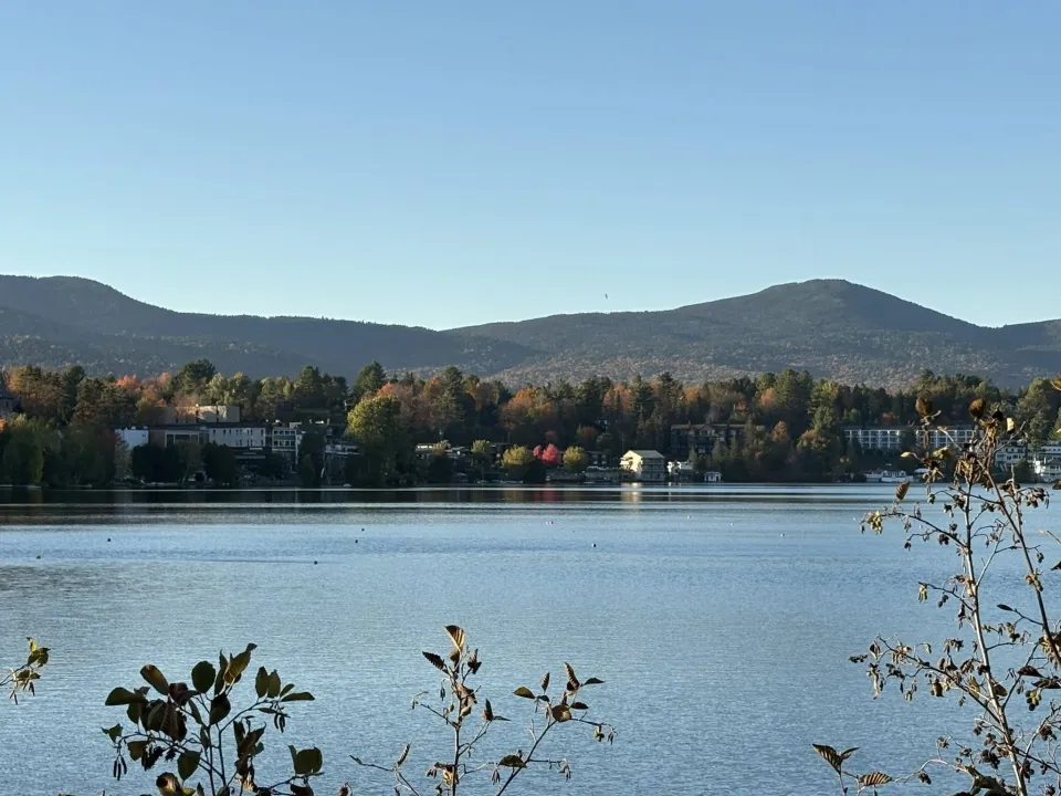 Mirror Lake past peak views.